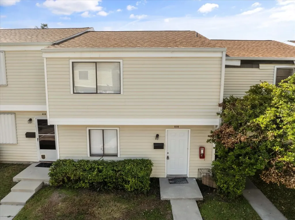 217 Debora Court Altamonte Springs FL 32701