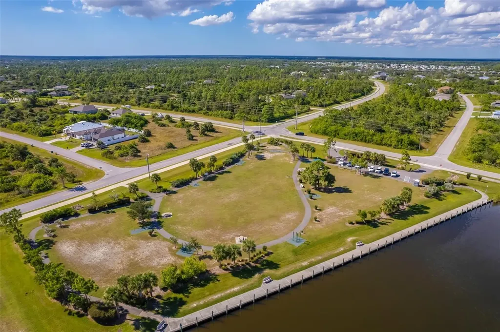 10098 Army Circle Port Charlotte FL 33981