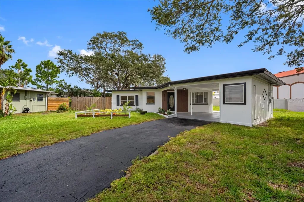 2413 Baywood Drive E Dunedin FL 34698