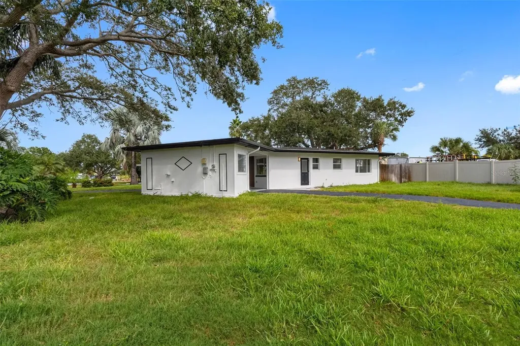 2413 Baywood Drive E Dunedin FL 34698