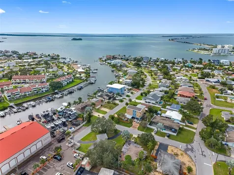 2413 Baywood Drive E Dunedin FL 34698