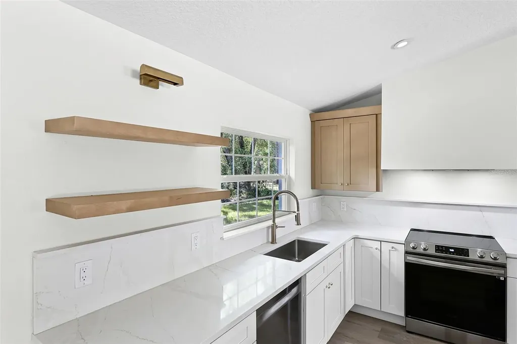 320 Kenora Drive Orange City FL 32763