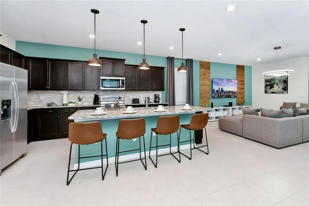 4237 Lana Avenue Davenport FL 33897