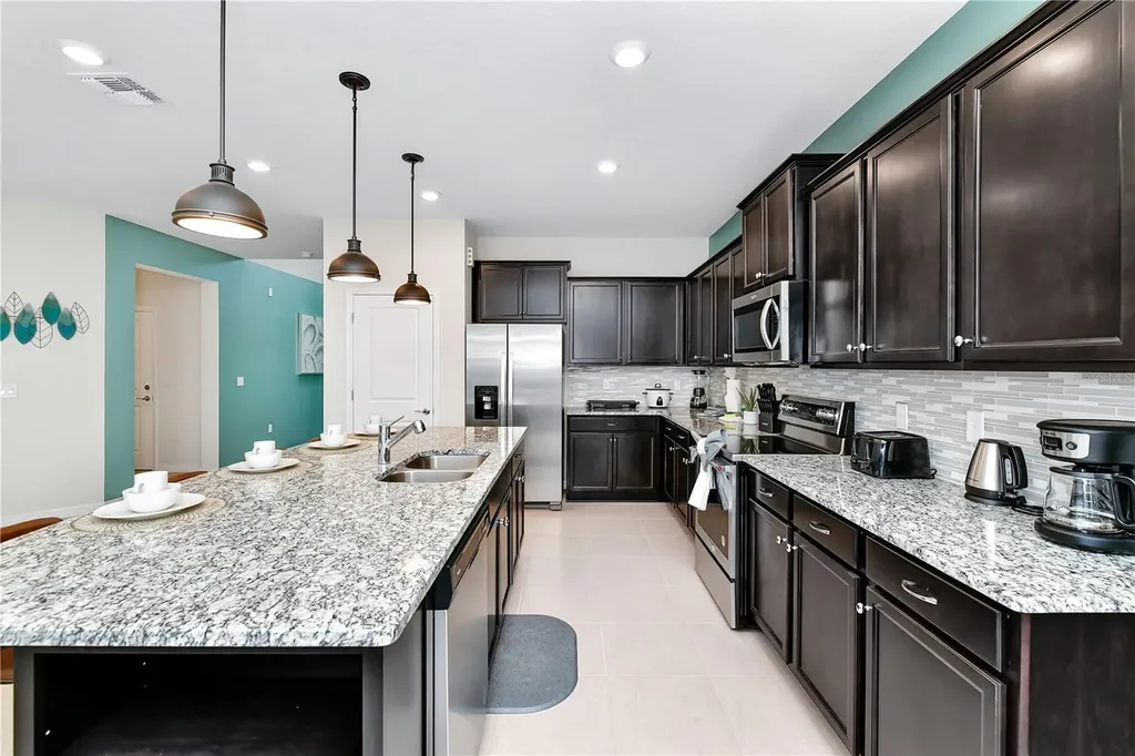 4237 Lana Avenue Davenport FL 33897