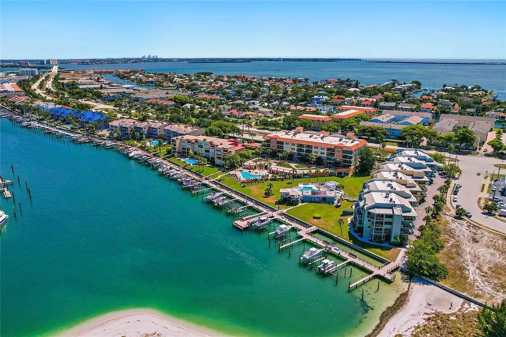 1090 Pinellas Bayway S St Petersburg FL 33715
