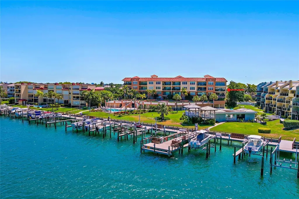 1090 Pinellas Bayway S St Petersburg FL 33715