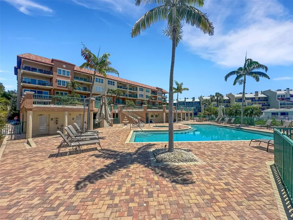 1090 Pinellas Bayway S St Petersburg FL 33715
