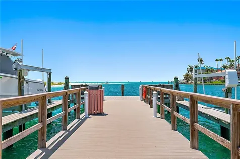 1090 Pinellas Bayway S St Petersburg FL 33715