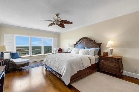 1090 Pinellas Bayway S St Petersburg FL 33715