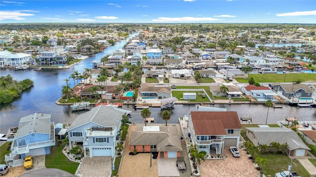 13816 Victor Avenue Hudson FL 34667
