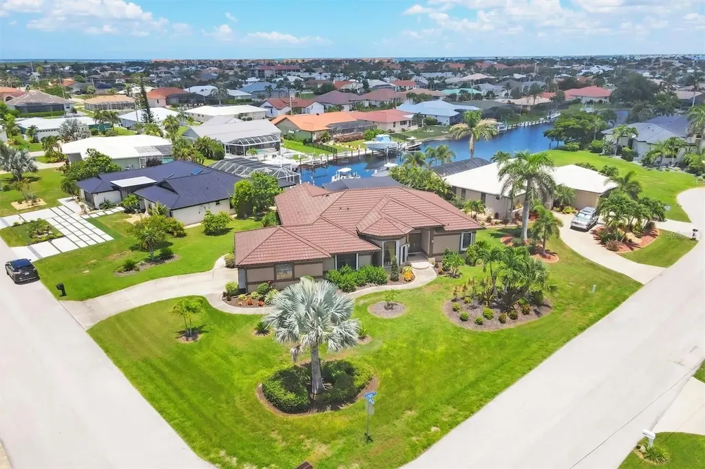 2310 Via Venice Punta Gorda FL 33950