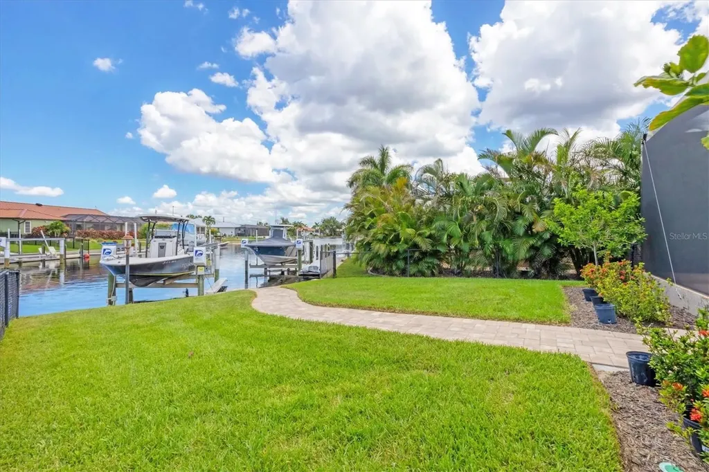 2310 Via Venice Punta Gorda FL 33950