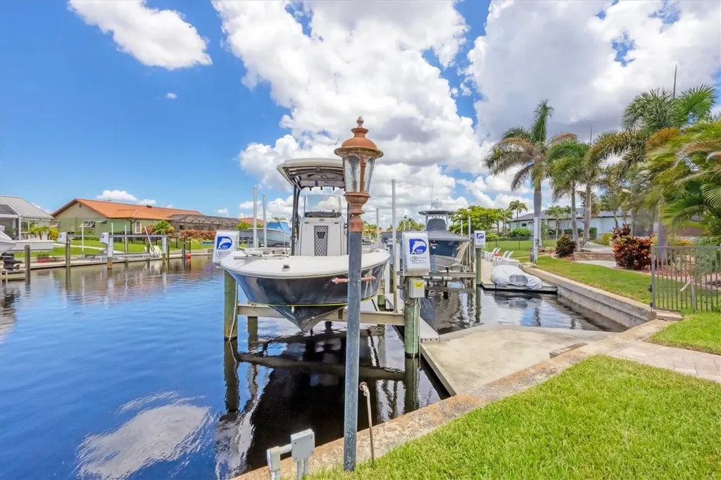 2310 Via Venice Punta Gorda FL 33950