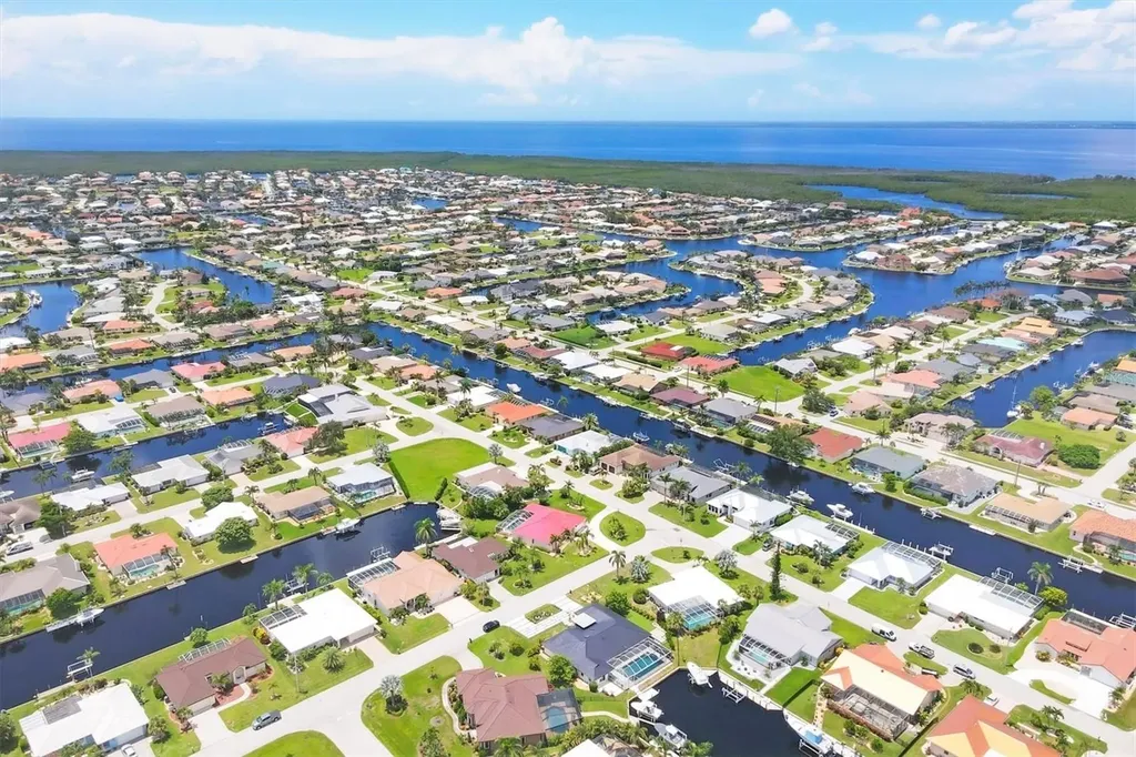2310 Via Venice Punta Gorda FL 33950