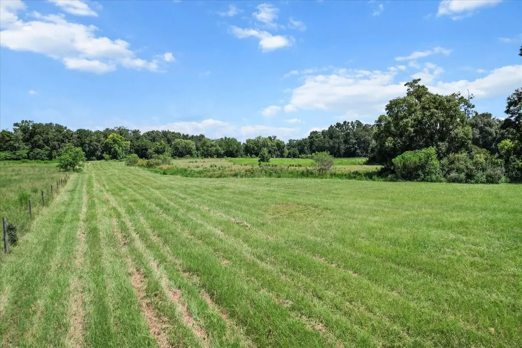 6177 Cr 625 Bushnell FL 33513