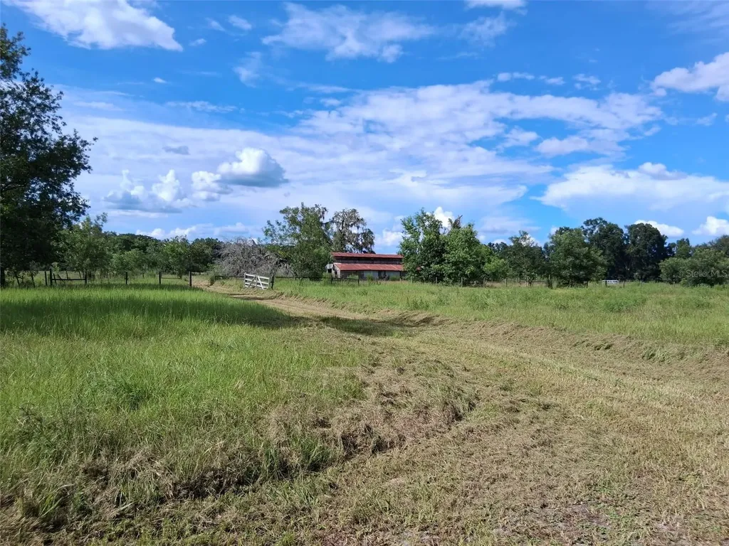 6177 Cr 625 Bushnell FL 33513