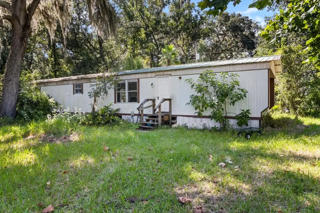6177 Cr 625 Bushnell FL 33513