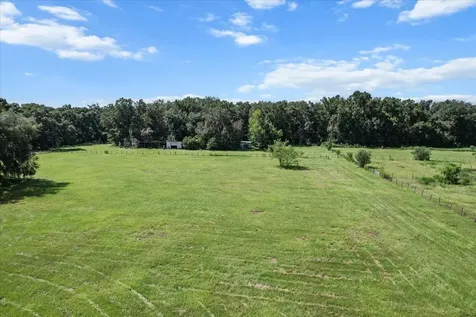 6177 Cr 625 Bushnell FL 33513