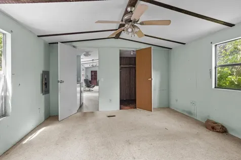 6177 Cr 625 Bushnell FL 33513