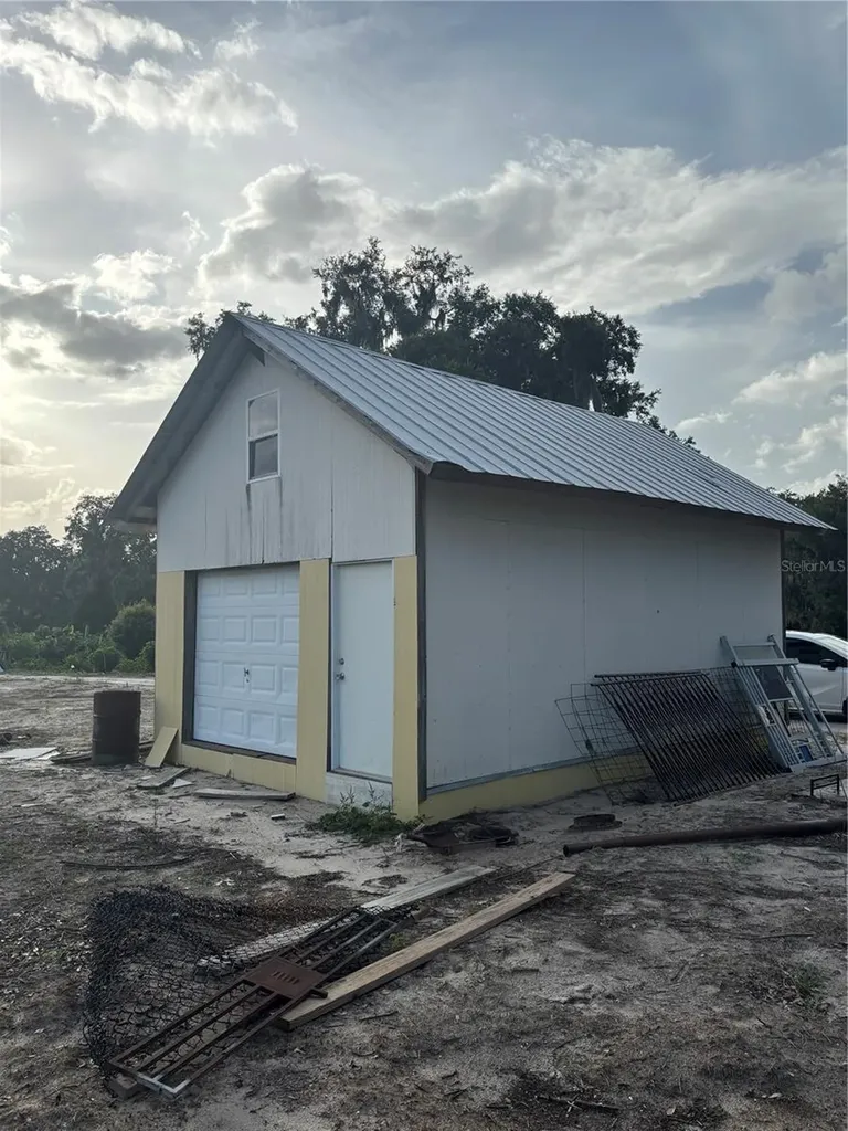 7117 S County Line Road Plant City FL 33567