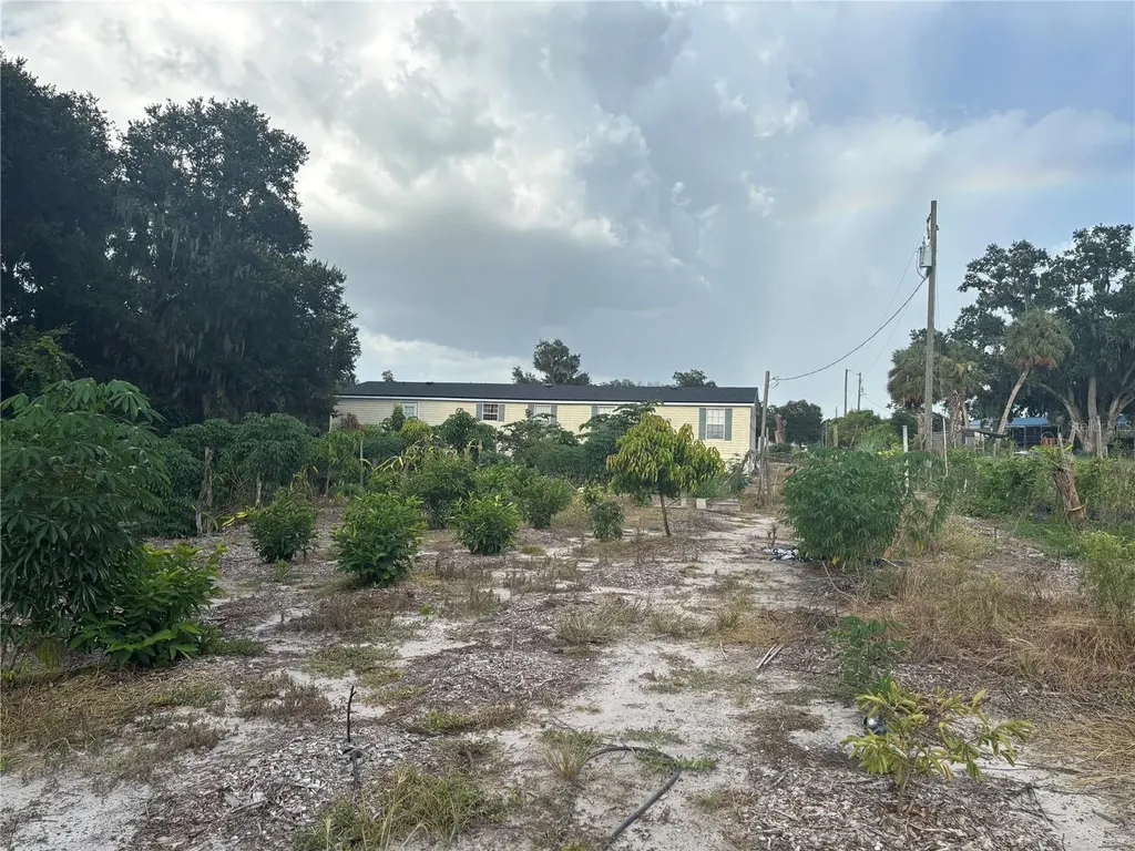 7117 S County Line Road Plant City FL 33567