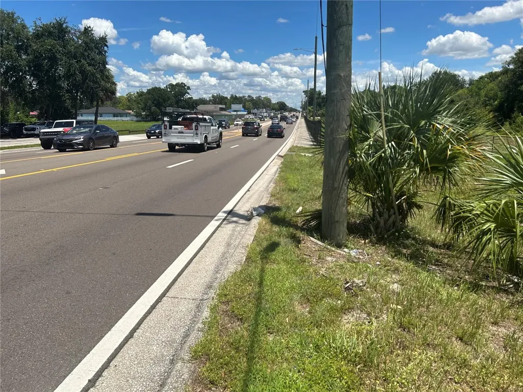 1904-1906 W Busch Boulevard Tampa FL 33612