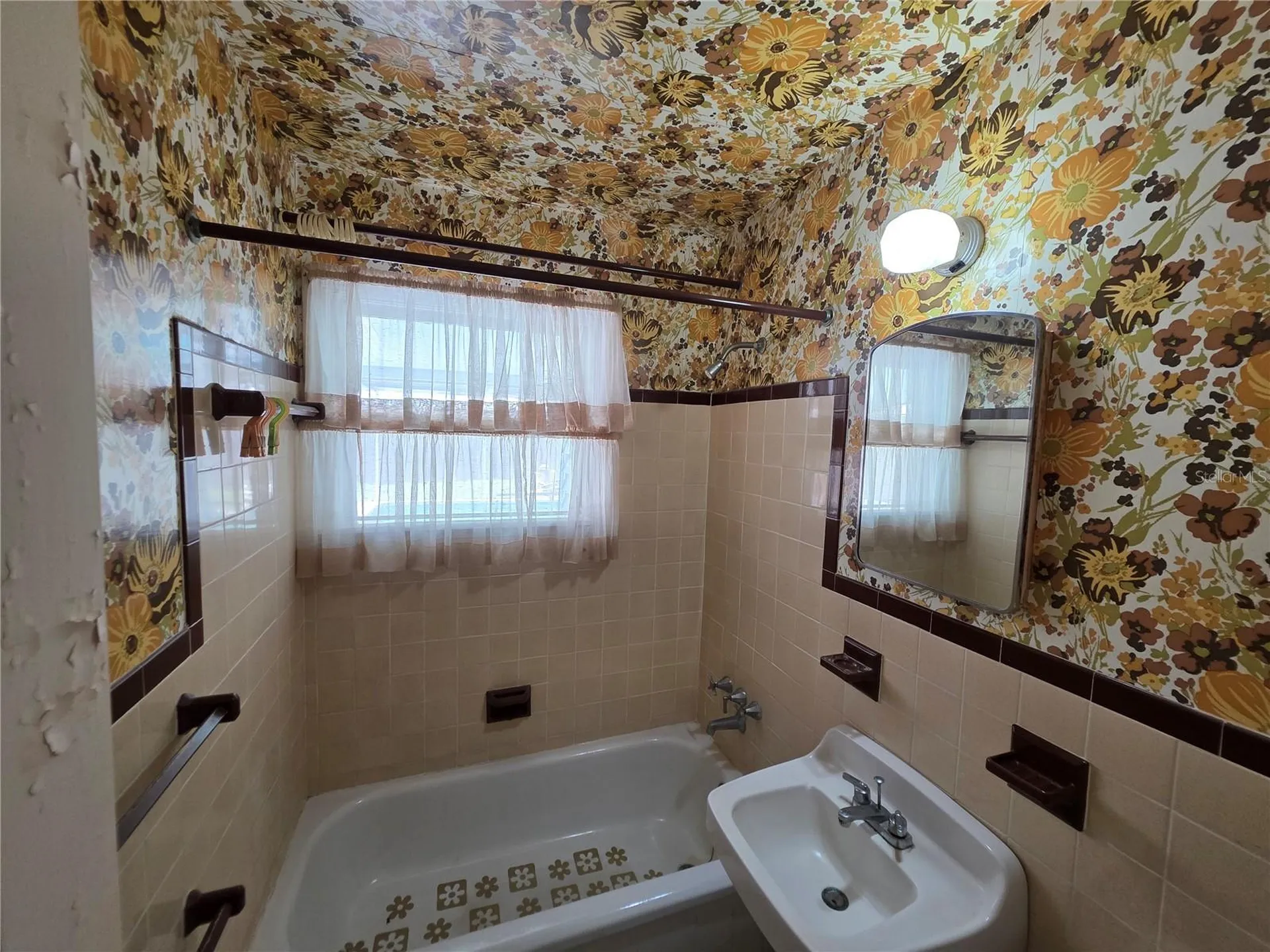 1330 Rhodes Avenue Sarasota FL 34239