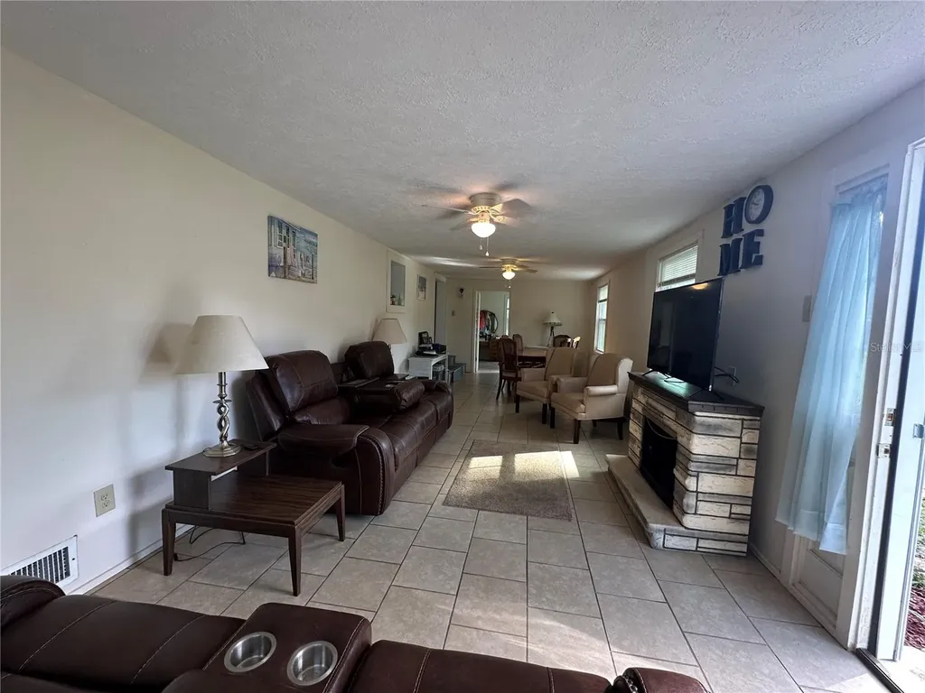 55045 6th Street Astor FL 32102