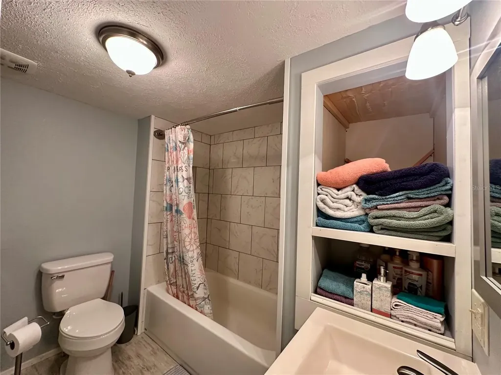 55045 6th Street Astor FL 32102