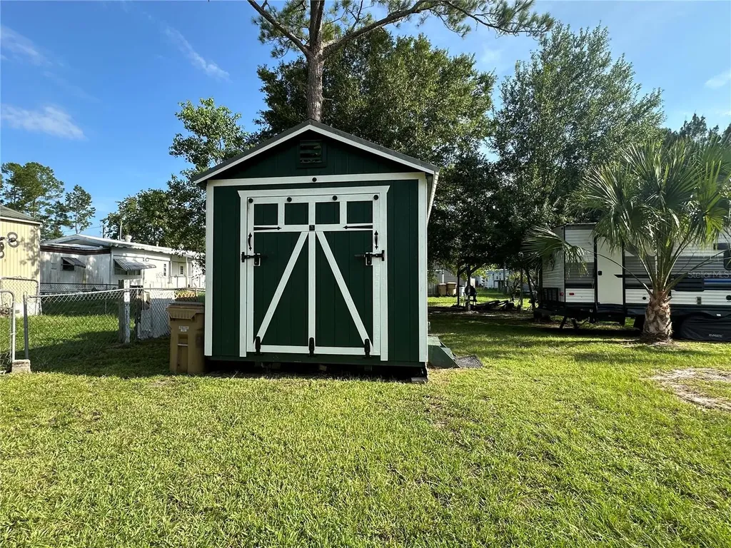 55045 6th Street Astor FL 32102