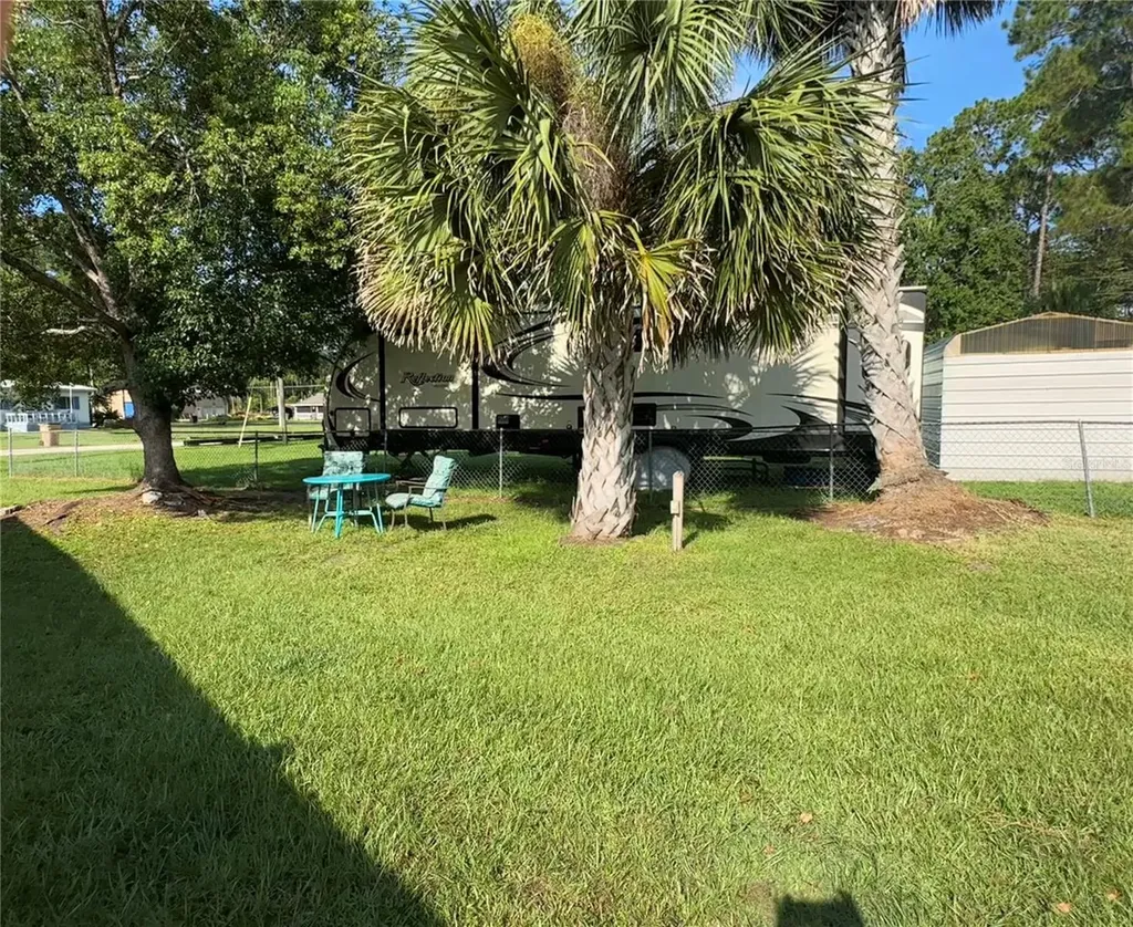 55045 6th Street Astor FL 32102