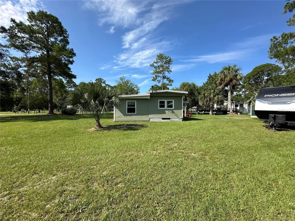 55045 6th Street Astor FL 32102