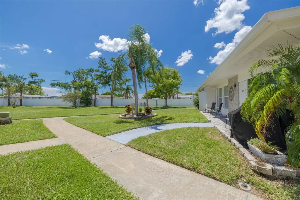 4355 Tahitian Gardens Circle Holiday FL 34691