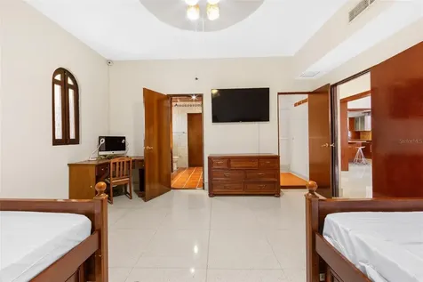 550 Waymouth, Miramar San Juan PR 00907