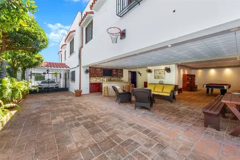 550 Waymouth, Miramar San Juan PR 00907
