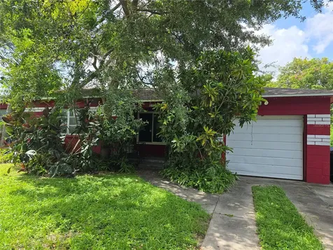 3724 28th Avenue N St Petersburg FL 33713
