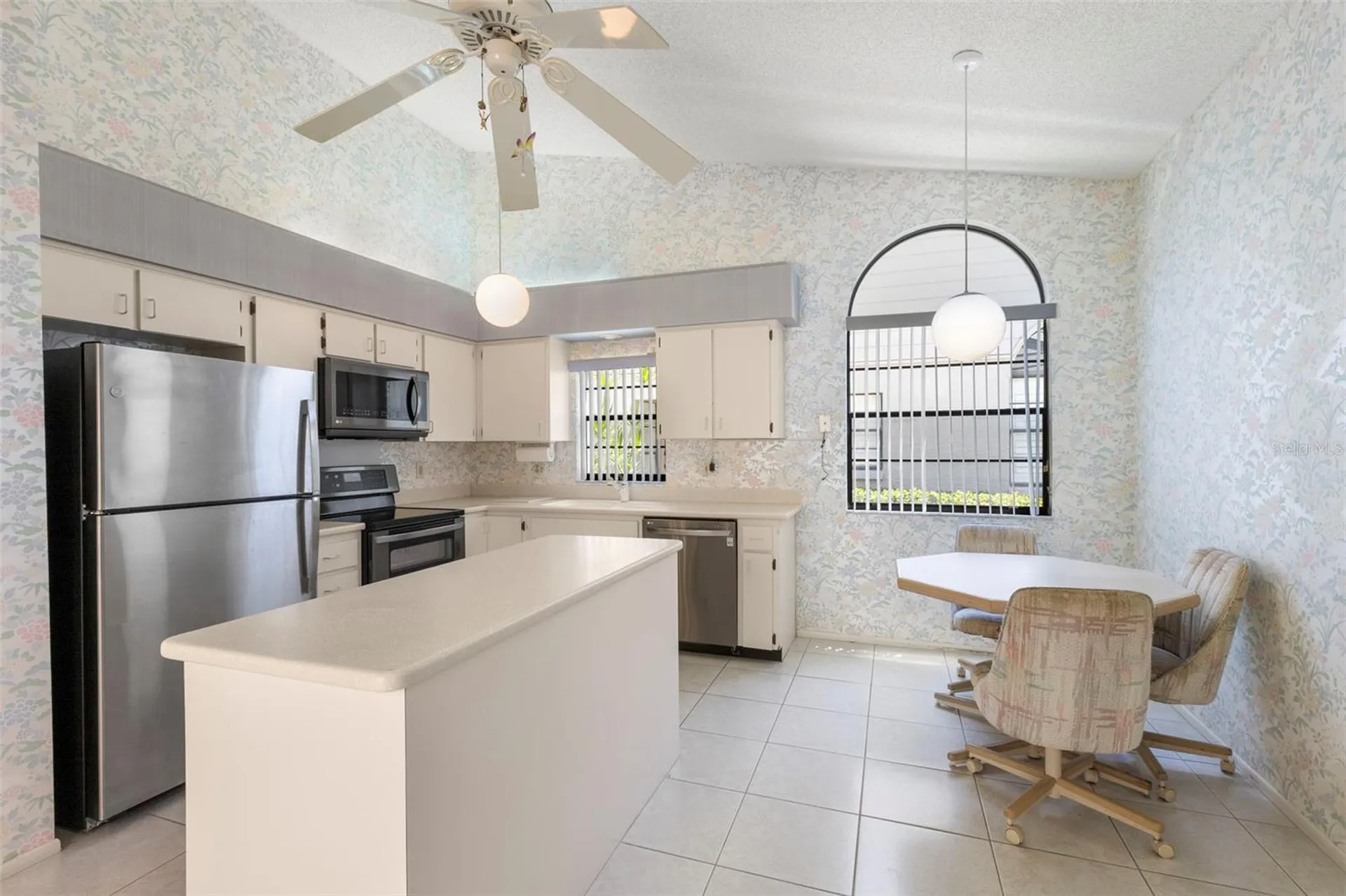 5511 Salem Square Drive N Palm Harbor FL 34685