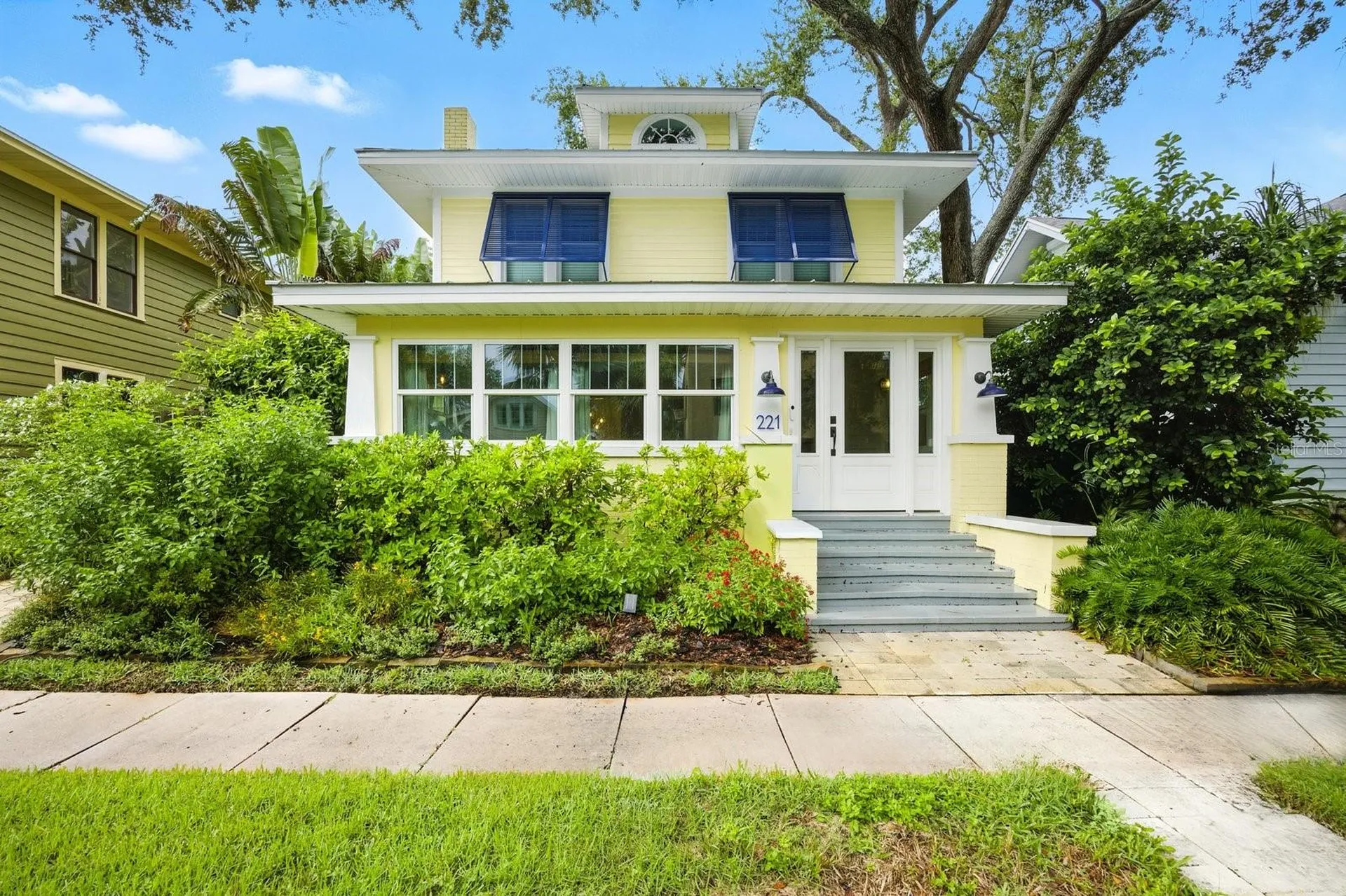 221 13th Avenue NE St Petersburg FL 33701