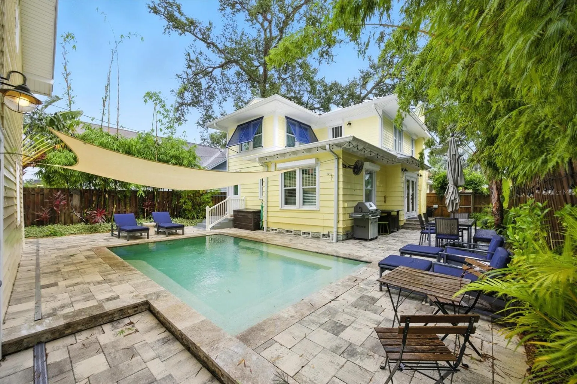 221 13th Avenue NE St Petersburg FL 33701