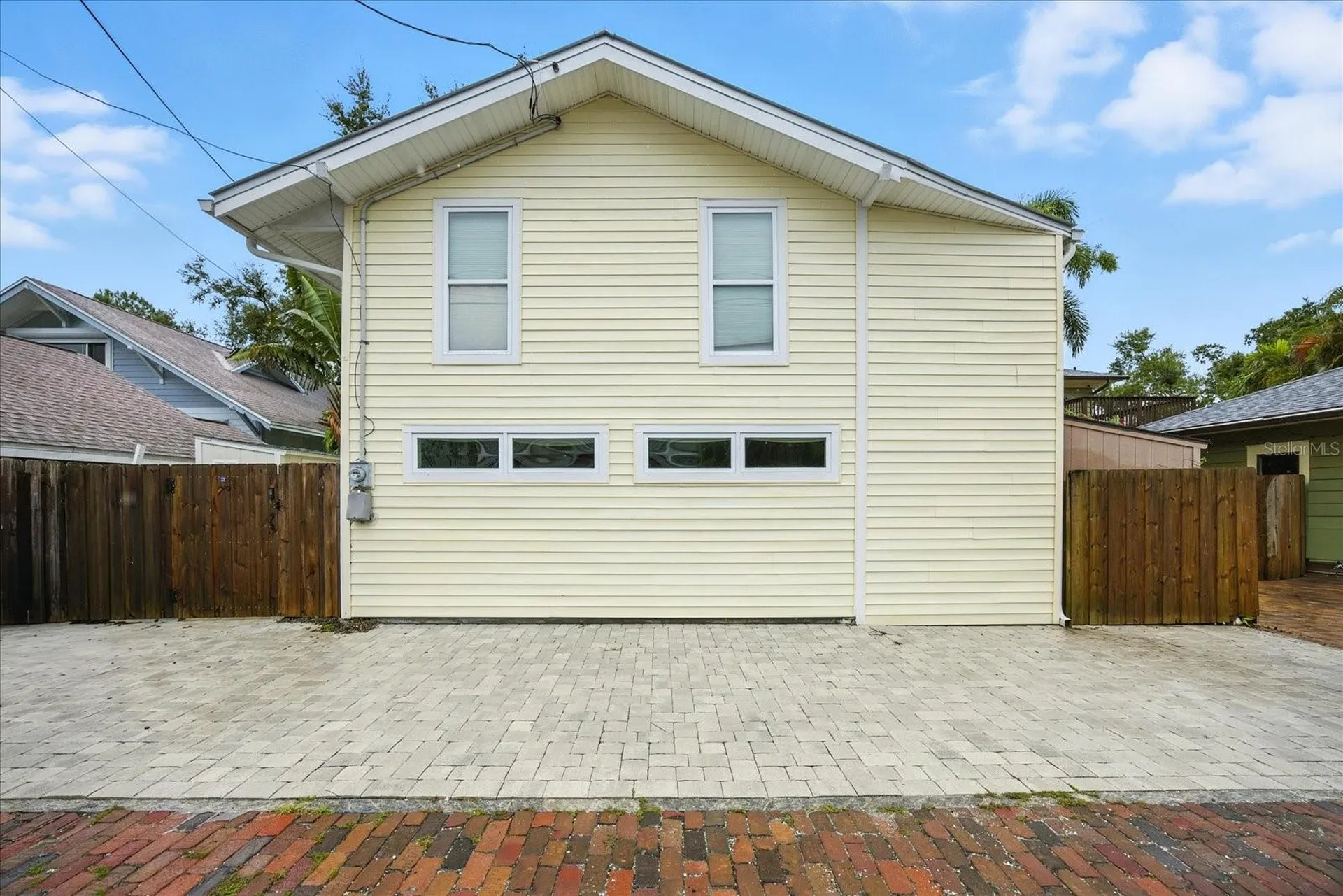 221 13th Avenue NE St Petersburg FL 33701