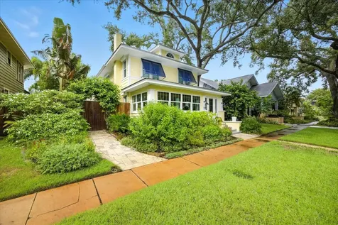 221 13th Avenue NE St Petersburg FL 33701