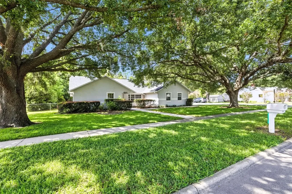 38904 5th Avenue Zephyrhills FL 33542