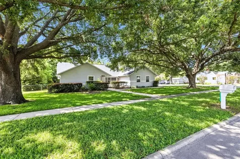 38904 5th Avenue Zephyrhills FL 33542