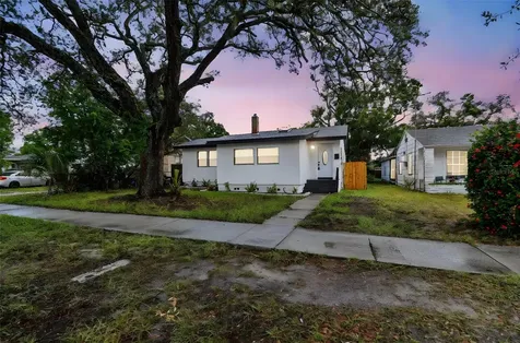 4548 18th Avenue S St Petersburg FL 33711