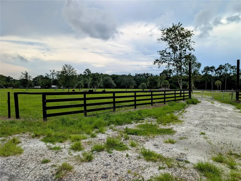Peterson Road Pierson FL 32180