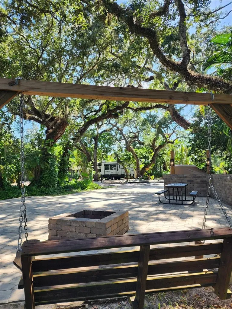 316 Roan (gator Alley) Road River Ranch FL 33867