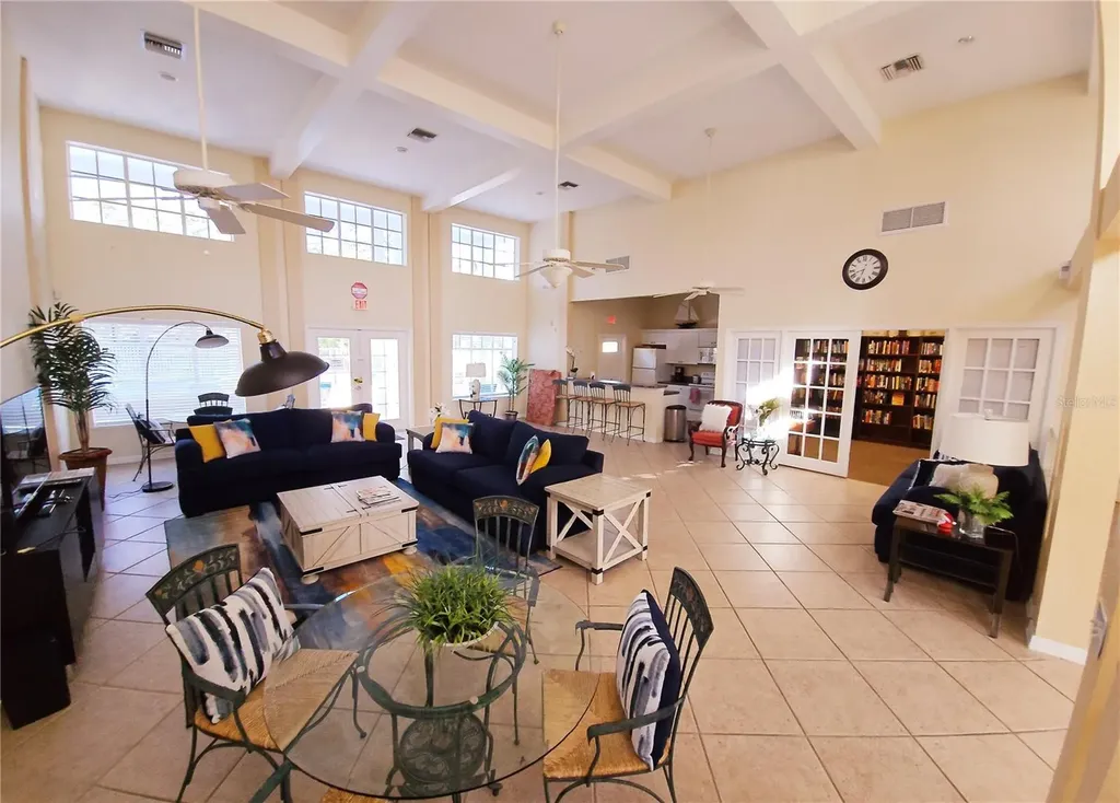 850 S Tamiami Trail Sarasota FL 34236