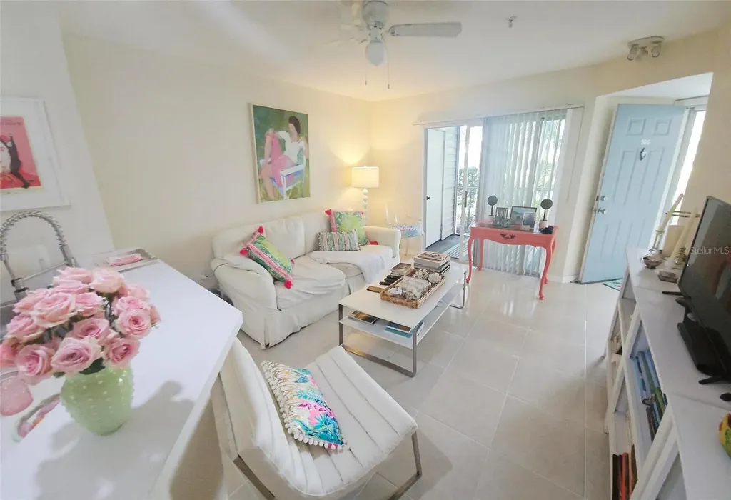 850 S Tamiami Trail Sarasota FL 34236