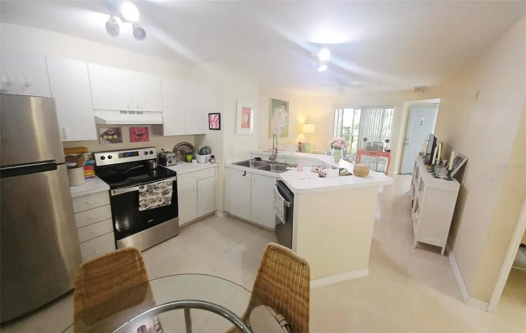 850 S Tamiami Trail Sarasota FL 34236