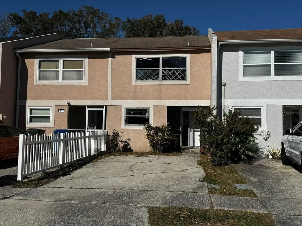 2811 S Pines Drive Largo FL 33771